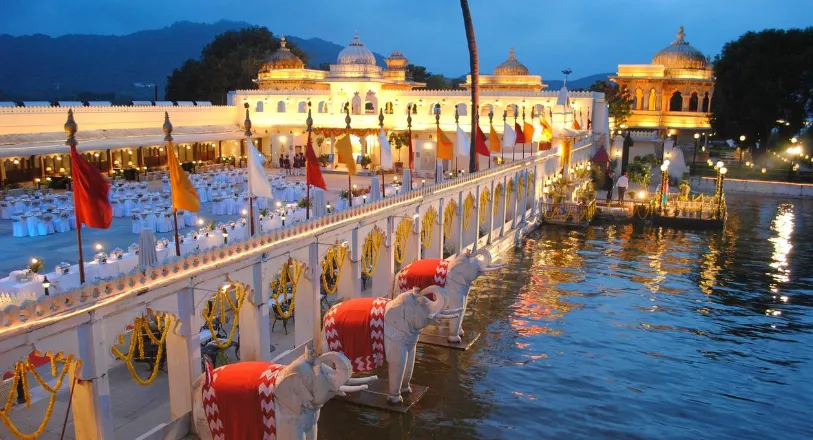 jag-mandir-udaipur-813x440